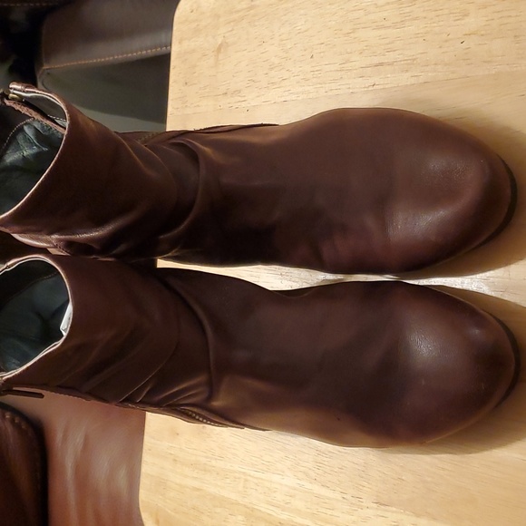 Brown leather slouchy ankle boots - Picture 2 of 5